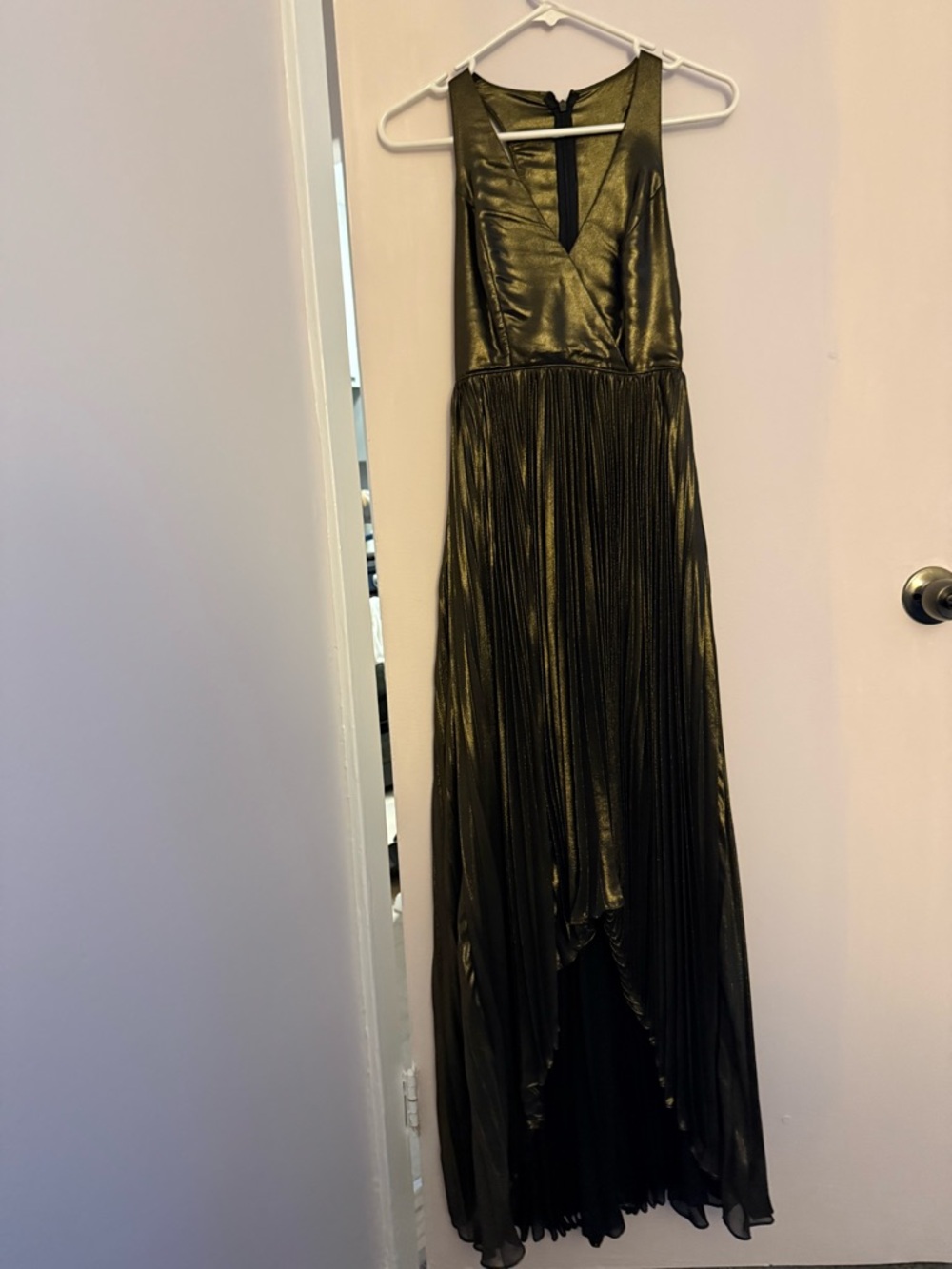 Metallic Gold Pleated high-low Maxi Dress